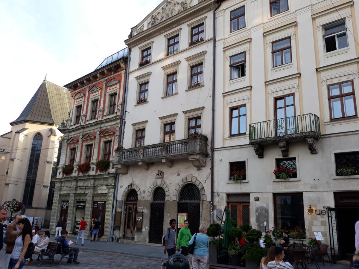 Апартаменти Rynok 25 Elite Lviv Center Екстер'єр фото
